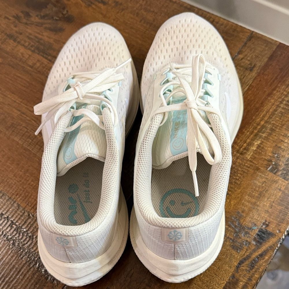 Nike Women's Air Winflo 10 Running Shoes Phantom White Ivory Jade Size 10 - Picture 3 of 11